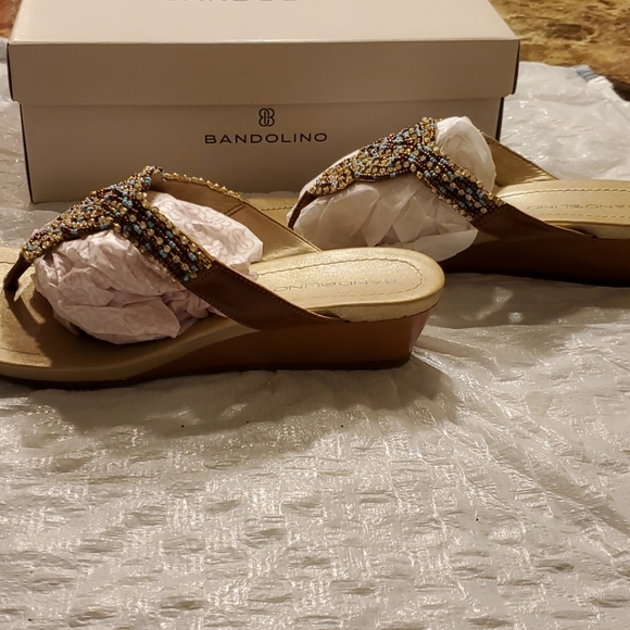 Bandolino Beaded Sandals Size 9 - Picture 2 of 5